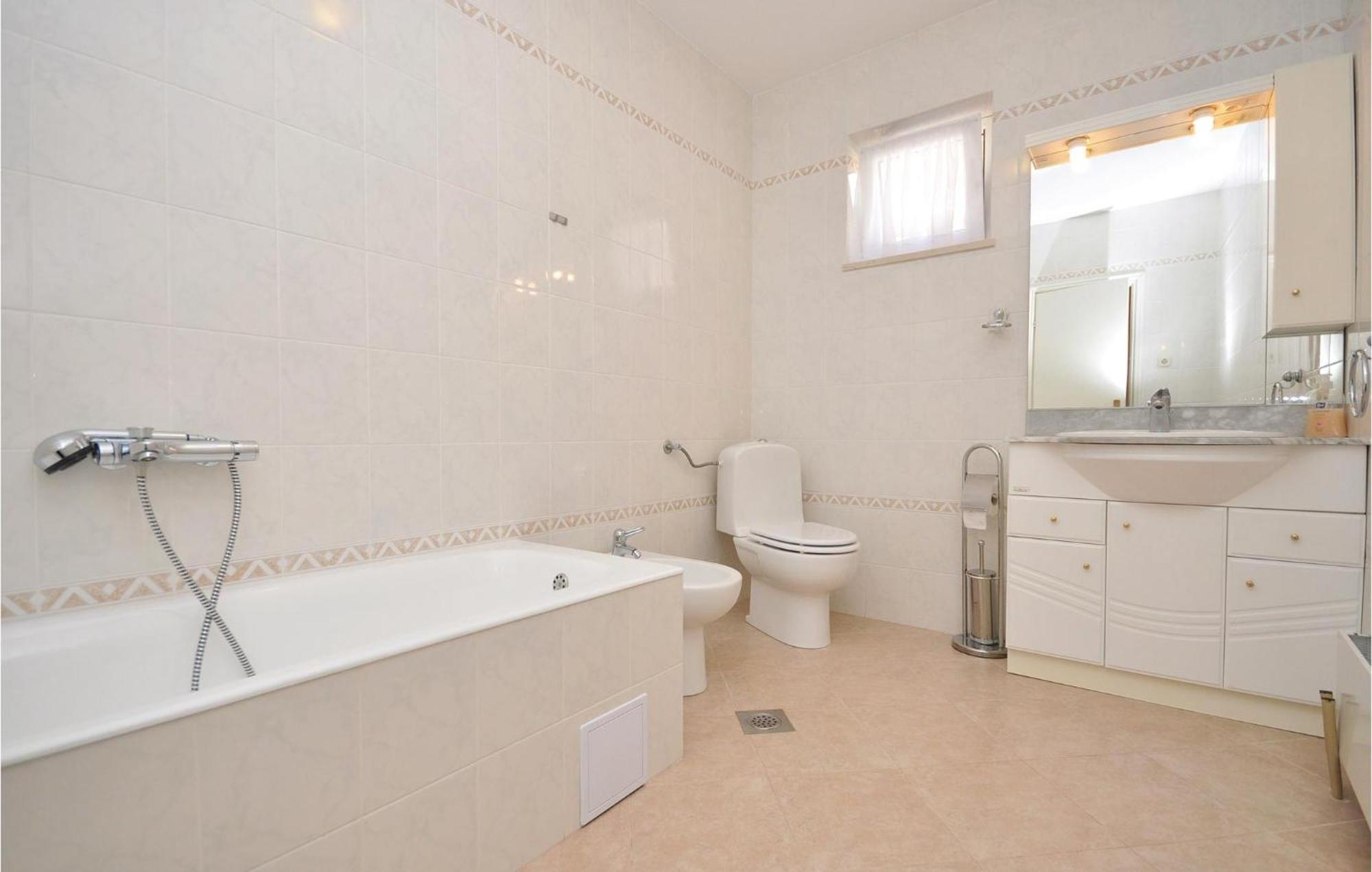 3 Bedroom Awesome Apartment In ปูชิสชา ภายนอก รูปภาพ