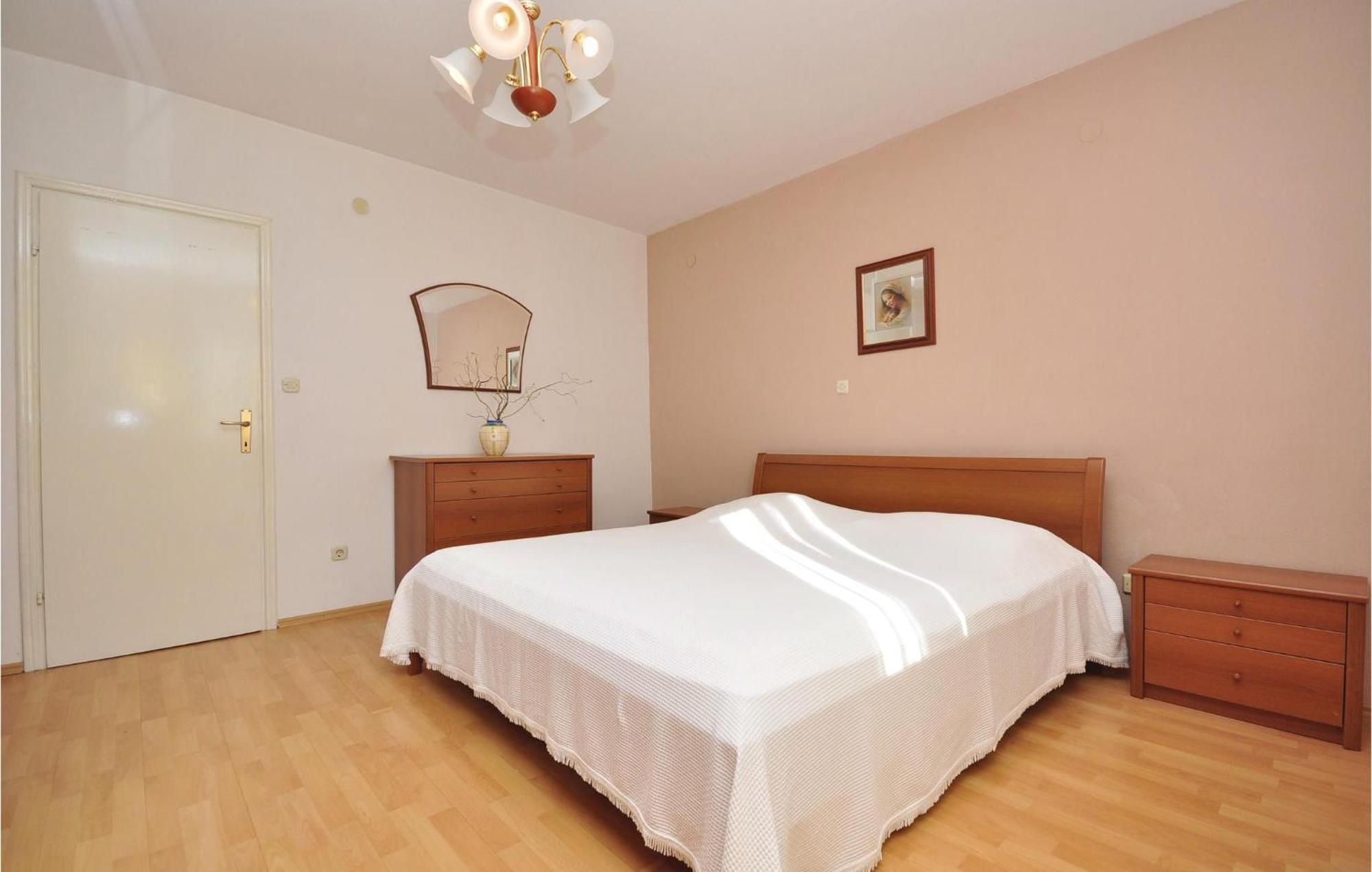 3 Bedroom Awesome Apartment In ปูชิสชา ภายนอก รูปภาพ